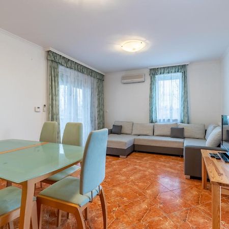 Egyuett A Csalad II Apartman By Bltn Siófok Exterior foto