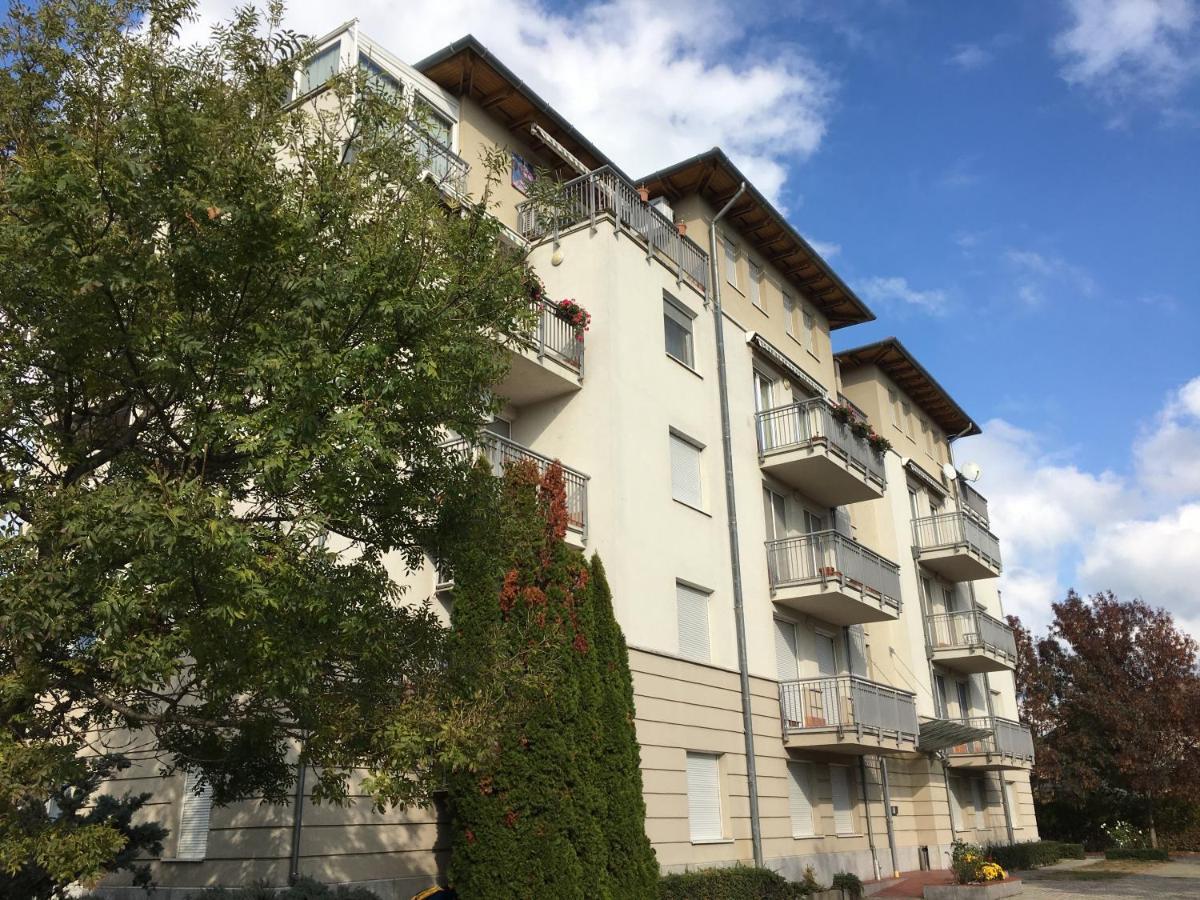 Egyuett A Csalad II Apartman By Bltn Siófok Exterior foto